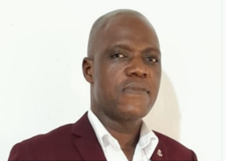 博拉基.奧古戴基