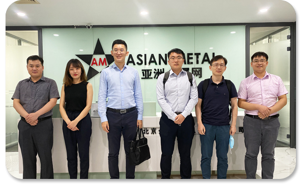 人物合影圖片-亞洲金屬